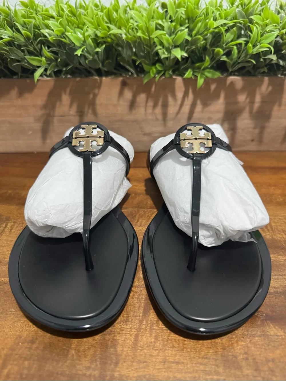 Tory Burch Mini Miller Jelly Thong Sandals Black Gold 166808 Womens Size 10